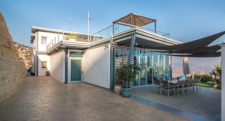 Luxury pluse Beachfront House for Sale, 4 Bed Ocean View Private Pool and Parking